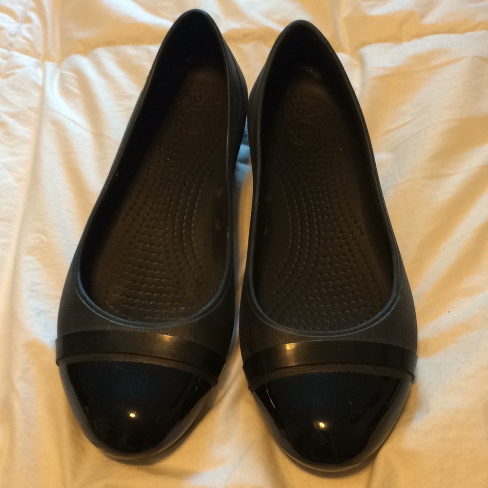 Size 8 Crocs